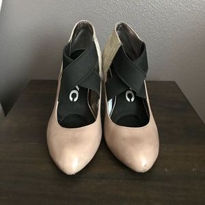 DKNYC “Teela” Pump in Clay size 8